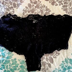 Lace boycut panties for a larger figured woman.